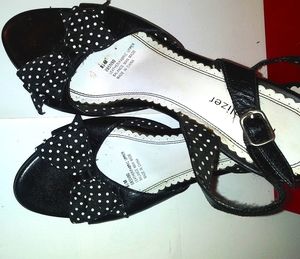 Naturalized heeled sandals